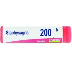 Contenitore multidose da 4g, circa 80 granuli. Tappo dosatore integrato. Scala korsakoviana 200K Boiron Staphysagria