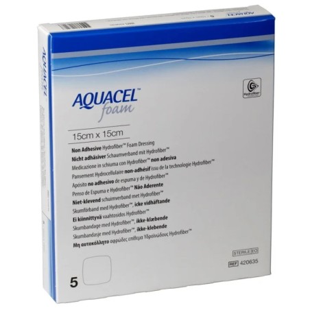 Convatec Medicazione Hydrofiber Sterile Non Adesiva In Schiuma Misura 15x15cm 5 Pezzi