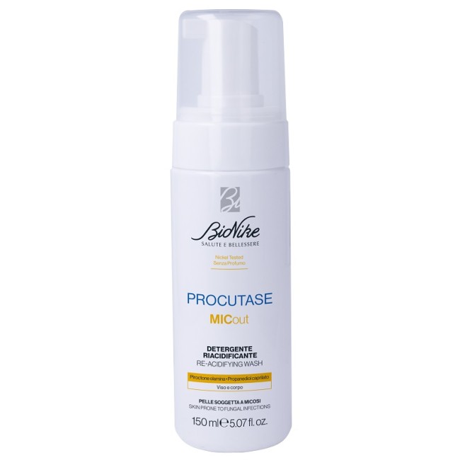 Detergente riacidificante Bionike Procutase Micout per igiene intima delicata 150ml Detergente riacidificante Bionike Procutase Micout per igiene intima delicata 150ml